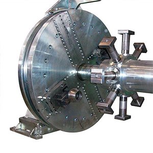 Pipe facing and bevelling machine
