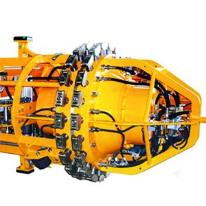 Pneumatic pipe clamp for alignment